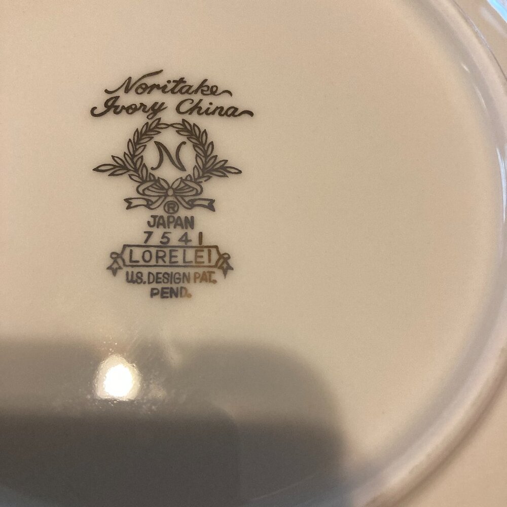 Bread Plate - Picture 2 of 3